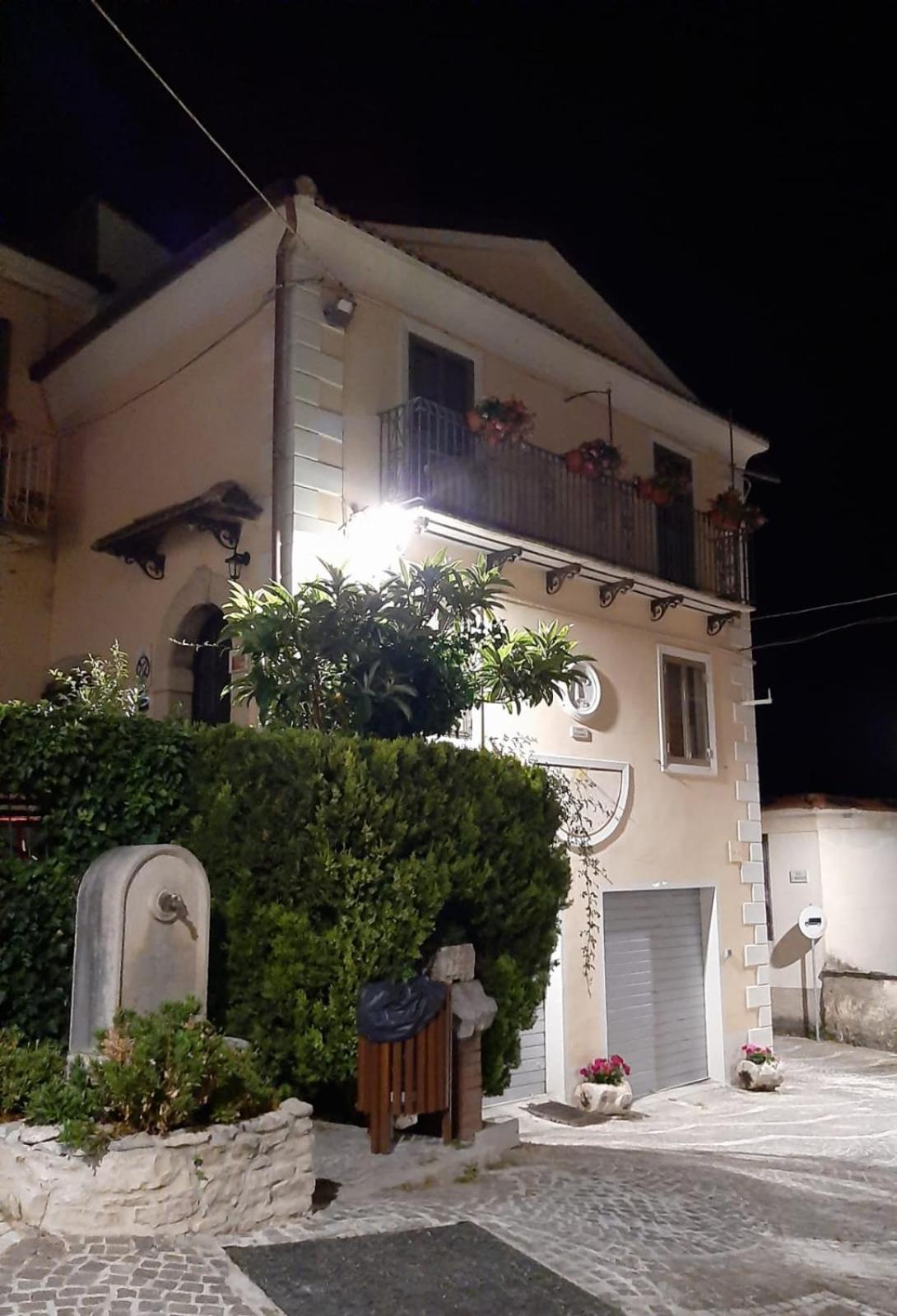 Meridiana Santa Maria del Molise Buitenkant foto