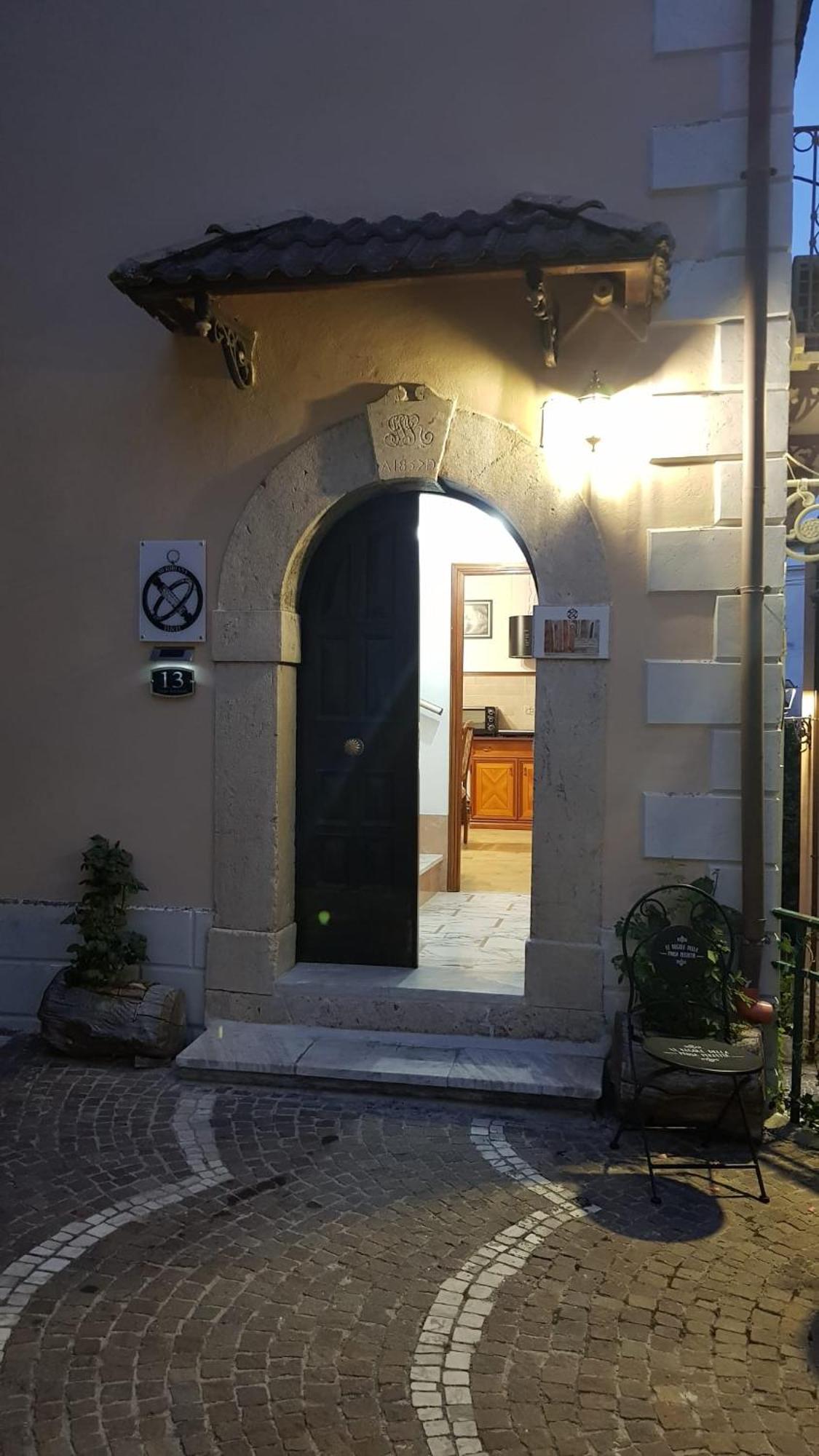 Meridiana Santa Maria del Molise Buitenkant foto