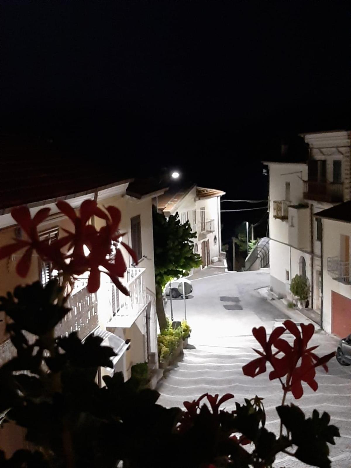Meridiana Santa Maria del Molise Buitenkant foto